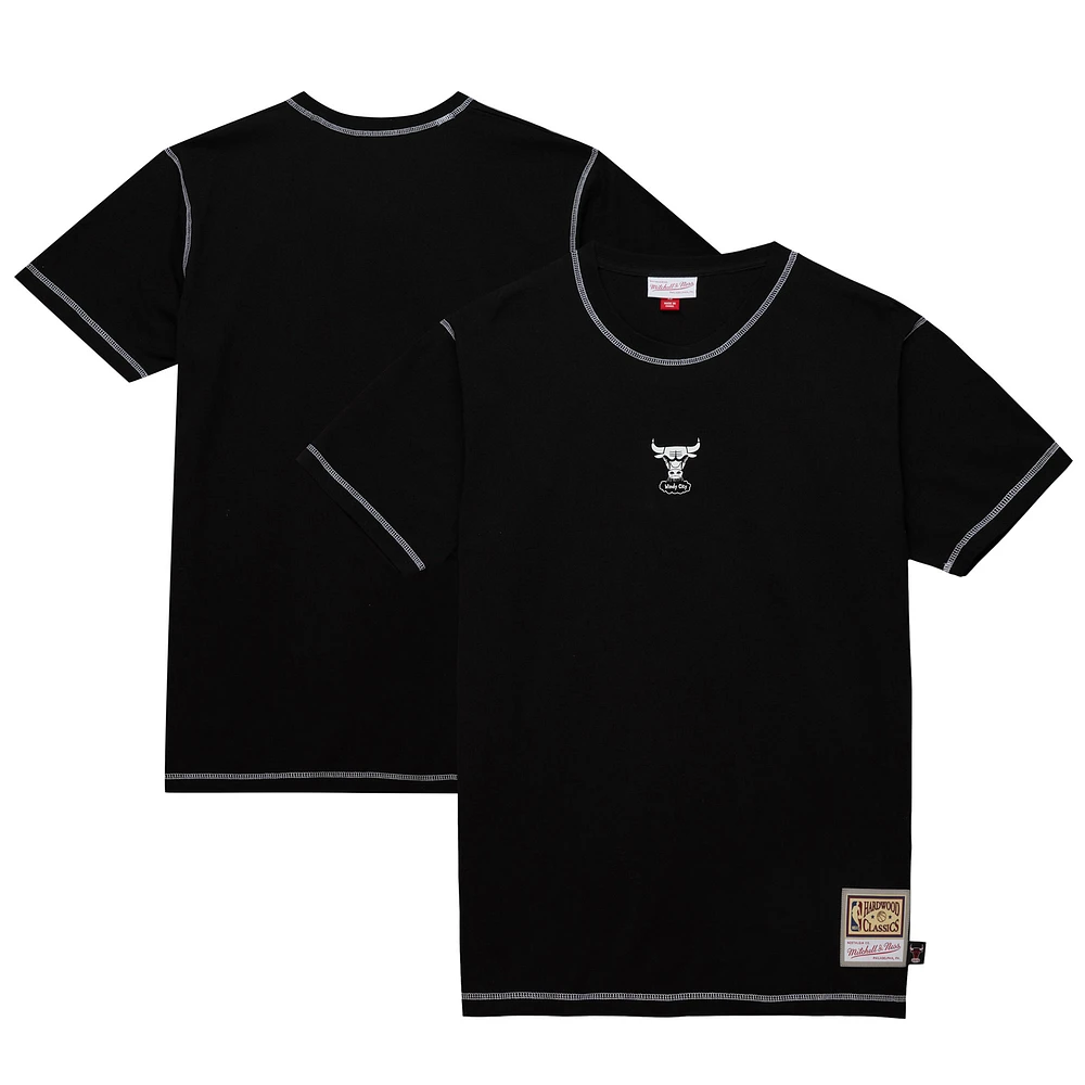 Men's Mitchell & Ness Black Chicago Bulls Hardwood Classics Contrast 2K Graphic T-Shirt