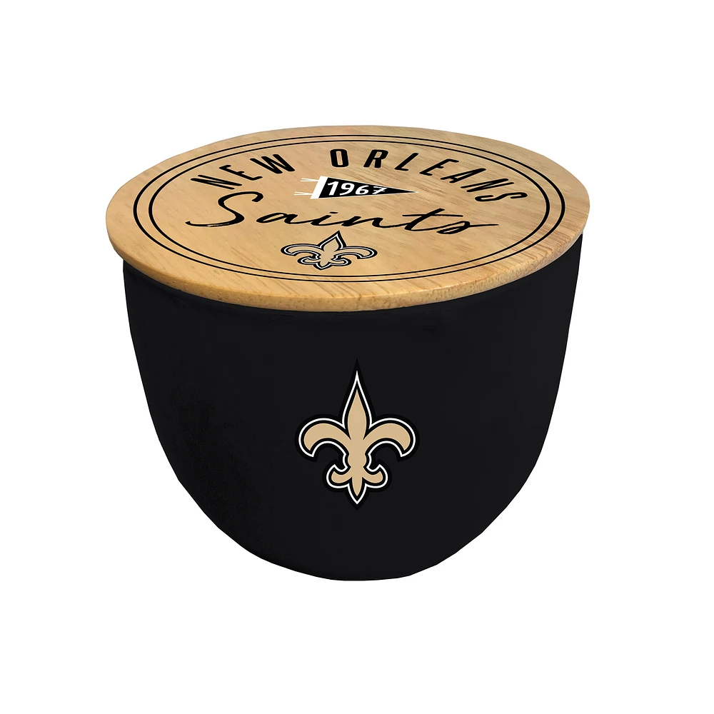 Pegasus New Orleans Saints 16oz. Script Circle Wood Top Ceramic Candle