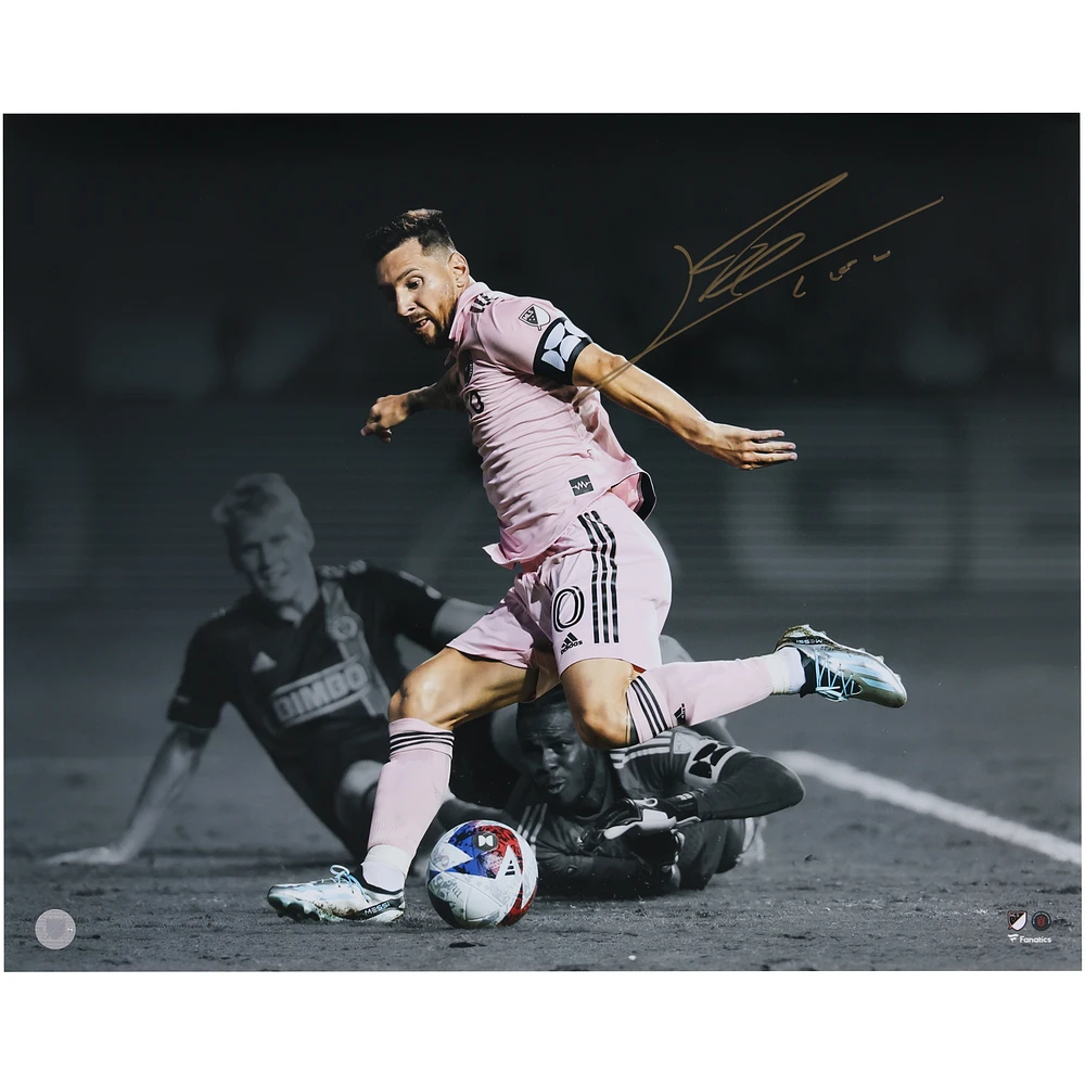 Lionel Messi Inter Miami CF Autographed 16" x 20" Pink Jersey Dribbling Spotlight Photograph - Icons
