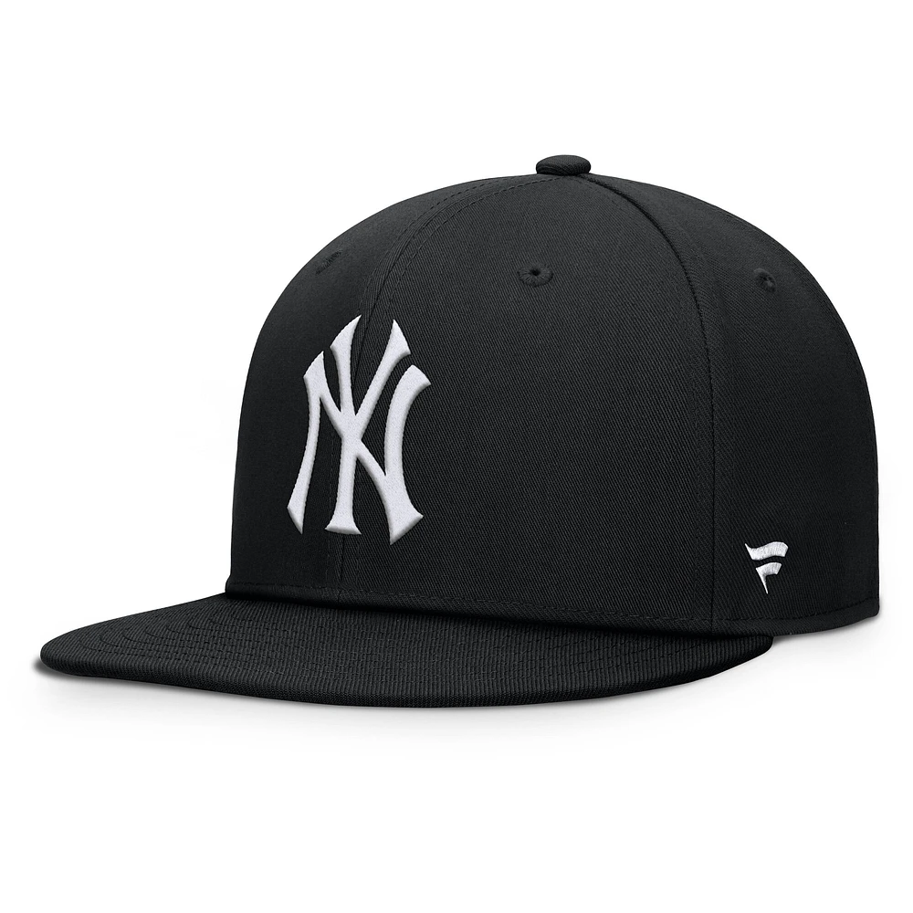 Men's Fanatics Black New York Yankees Walk-Off Bullpen Snapback Hat