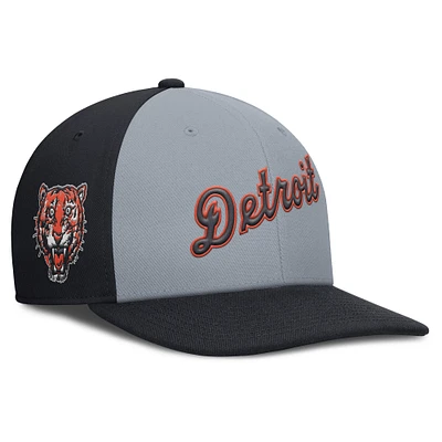 Men's Nike Gray/Navy Detroit Tigers Pro Performance Snapback Hat