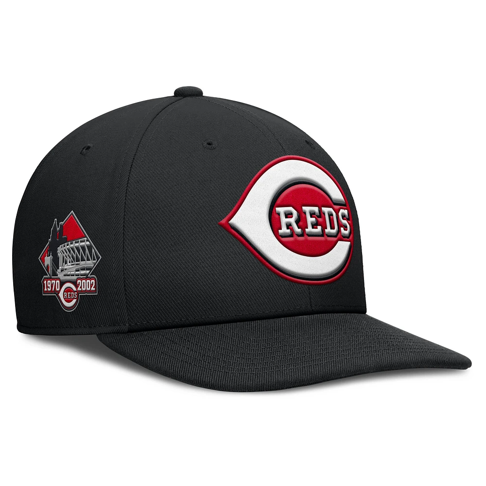 Men's Nike /Black Cincinnati Reds Pro Performance Snapback Hat