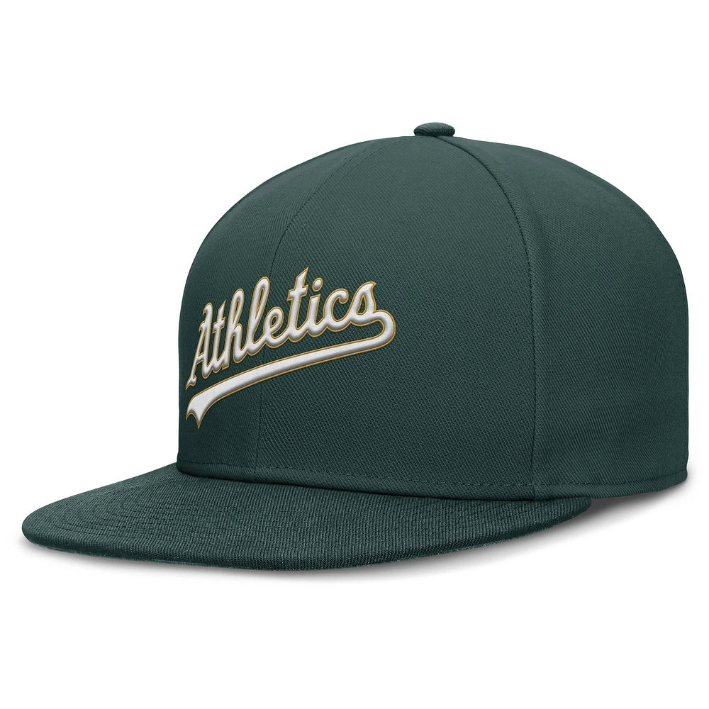 Men's Nike Green Athletics True Performance Fitted Hat