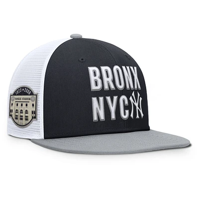 Men's Nike Navy New York Yankees Pro Trucker Snapback Hat