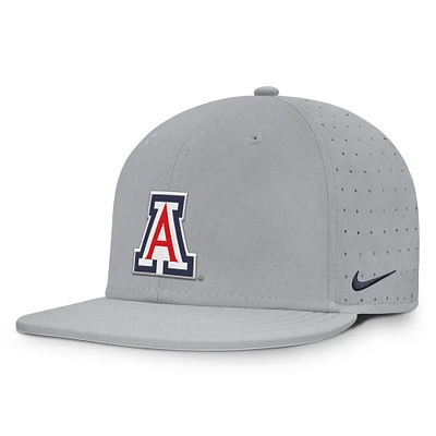 Men's Nike Gray Arizona Wildcats On-Field Dugout True Performance Fitted Hat