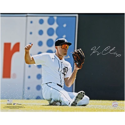 Kerry Carpenter Detroit Tigers Autographed 16" x 20" Sliding Catch Photograph