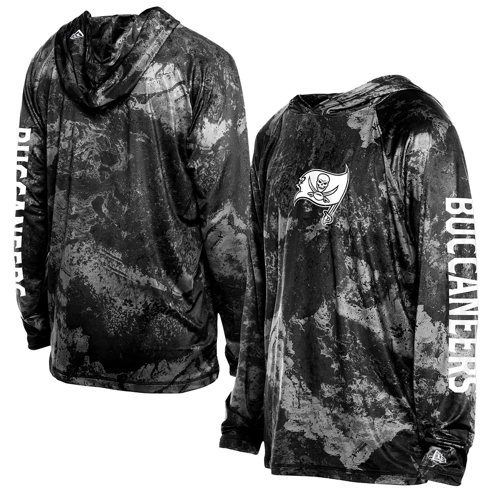 Men's New Era Black Tampa Bay Buccaneers RealTree Xtreme Camo Raglan Long Sleeve Hooded Top