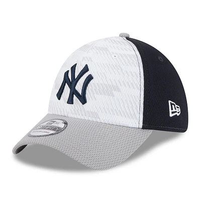 Men's New Era Navy/Gray York Yankees 2025 MLB Clubhouse 39THIRTY Flex Hat