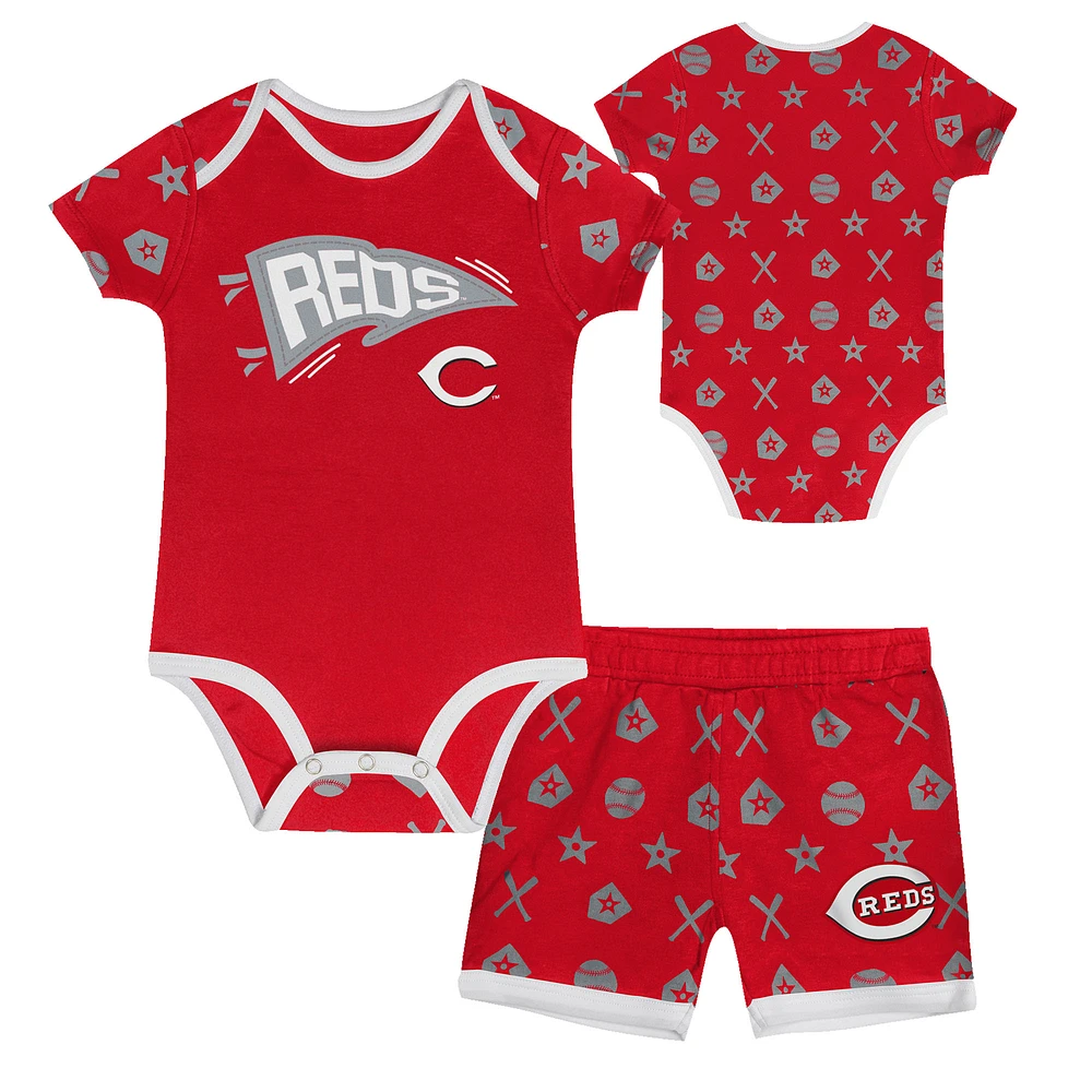 Infant Red Cincinnati Reds On Deck 2-Piece Diaper Cover Set
