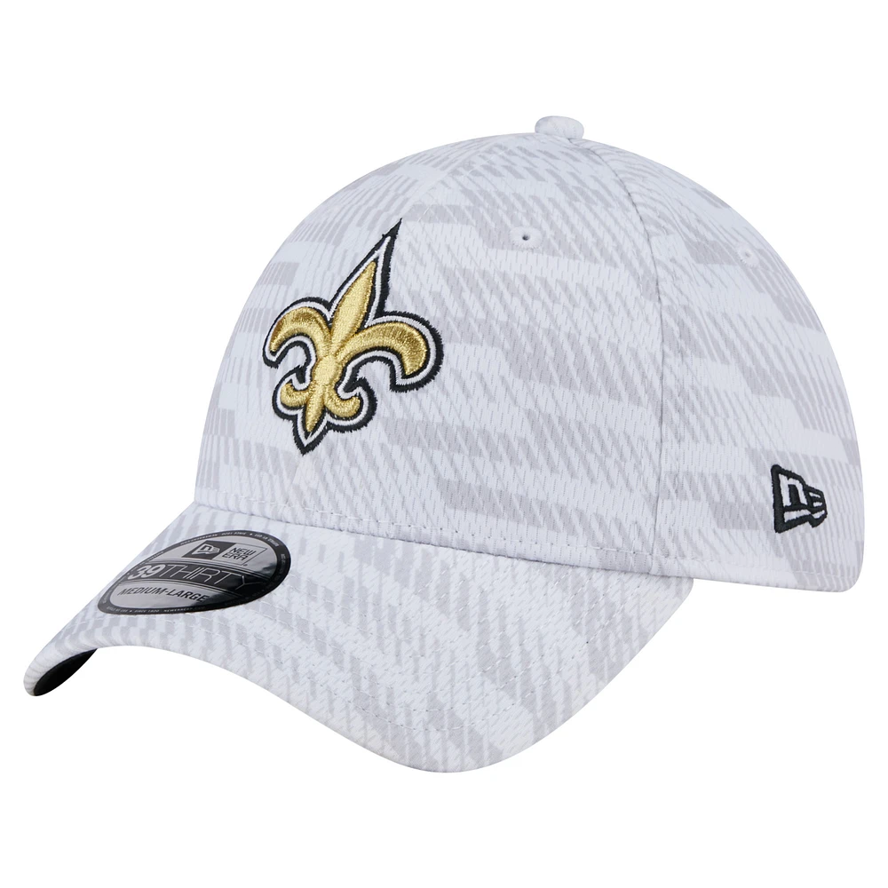 Men's New Era White New Orleans Saints Gameday Graded 39THIRTY Flex Hat