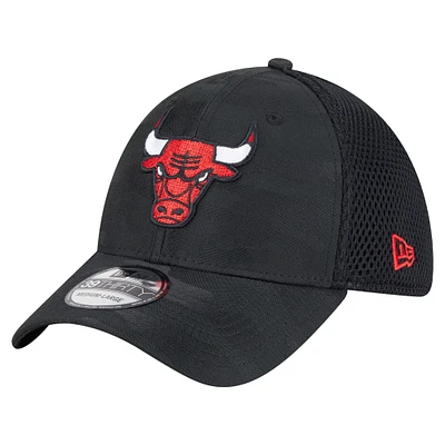 Men's New Era Black Chicago Bulls Subtle Camo 39THIRTY Flex Hat