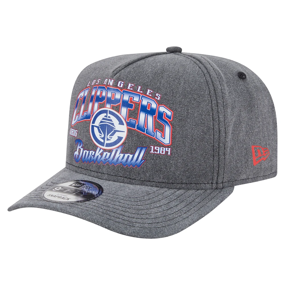 Men's New Era Charcoal LA Clippers Throwback Washed Pre-Curved 9FIFTY Snapback Hat