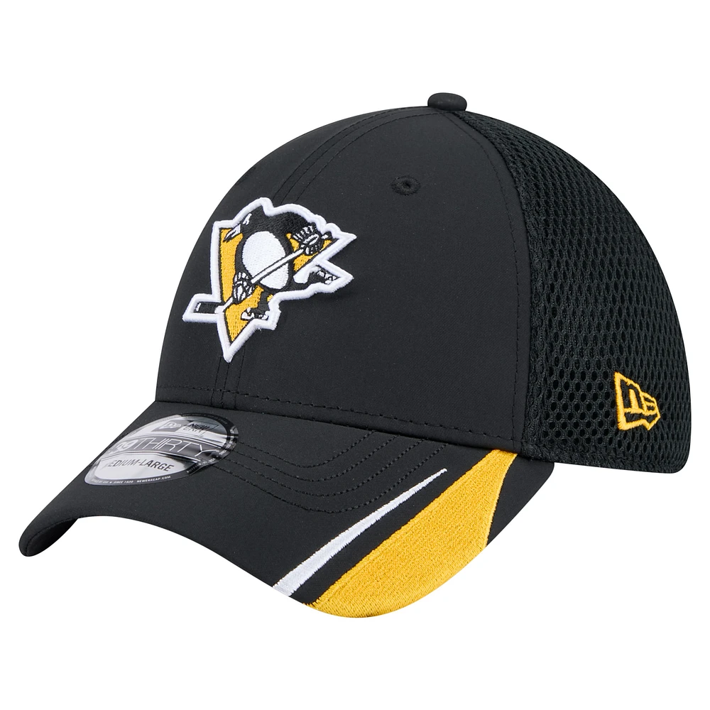 Men's New Era Black Pittsburgh Penguins Linear Featherweight 39THIRTY Flex Hat