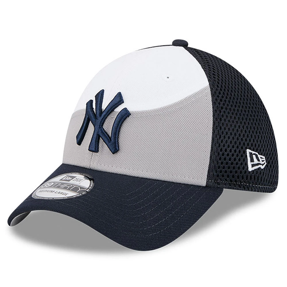 Men's New Era Gray/Navy New York Yankees 2025 Spring Training 39THIRTY Flex Hat