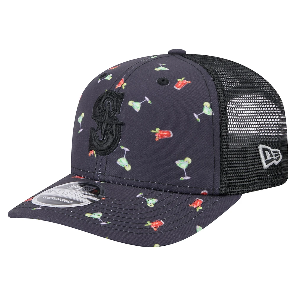 Men's New Era Black Seattle Mariners Adventure Drinks Pattern 9SEVENTY Stretch-Snap Hat