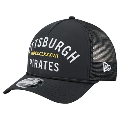 Men's New Era Black Pittsburgh Pirates Minimalist 9FORTY A-Frame Adjustable Hat