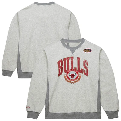 Men's Mitchell & Ness Heather Gray Chicago Bulls Vintage Logo Pullover Sweatshirt