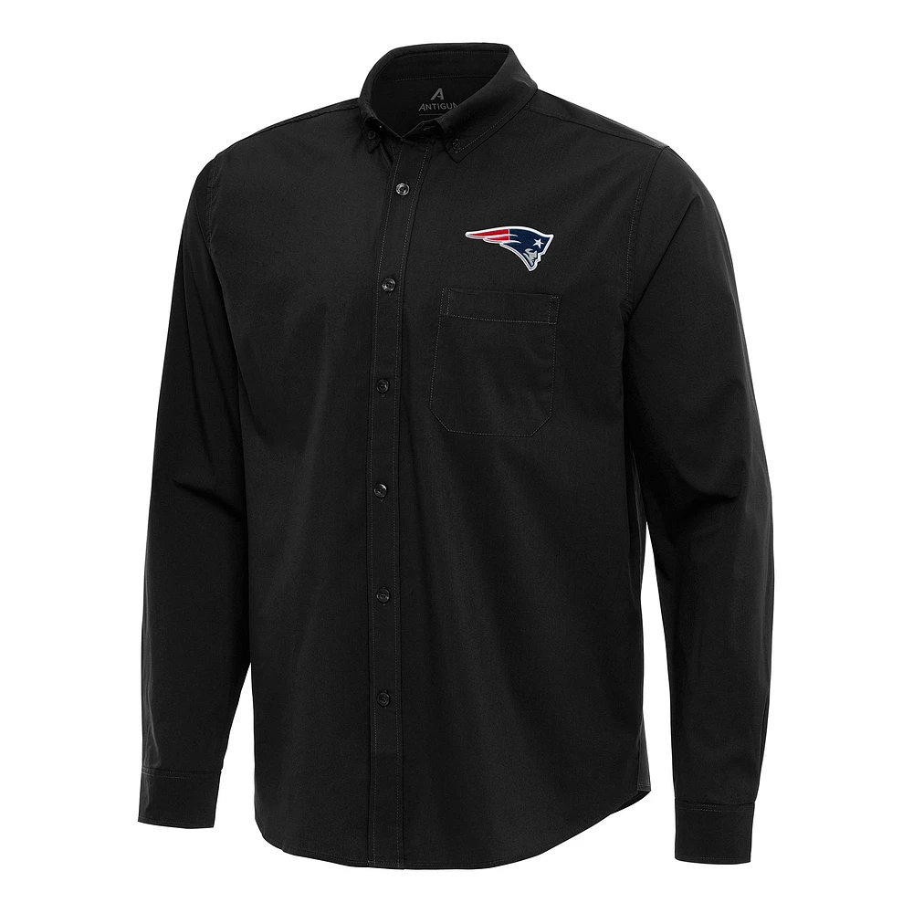 Men's Antigua Black New England Patriots Flight Woven Tri-Blend Long Sleeve Button-Down Shirt