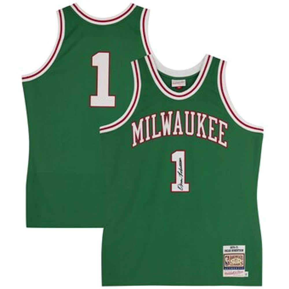 Oscar Robertson Milwaukee Bucks Autographed Mitchell & Ness Green 1970-71 Authentic Jersey - Front Signed