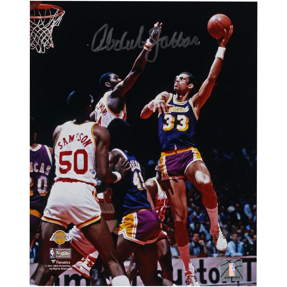 Kareem Abdul-Jabbar Los Angeles Lakers Autographed 8" x 10" Sky Hook vs. Houston Rockets Photograph