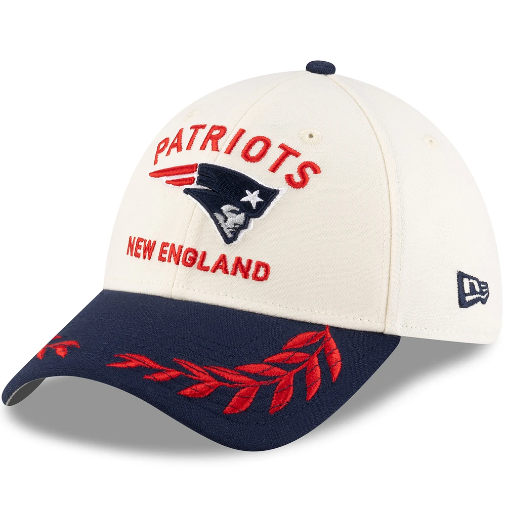Men's New Era Cream/Navy England Patriots 2025 NFL Draft 39THIRTY Flex Hat