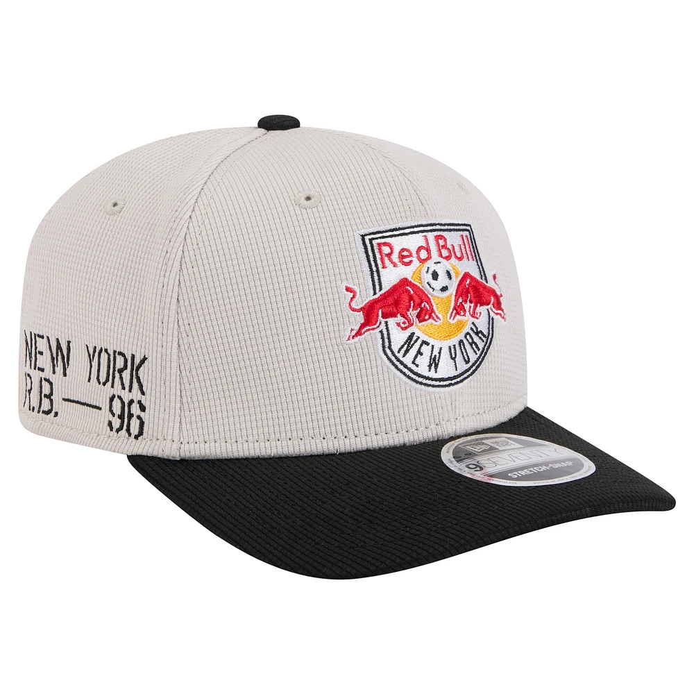 Men's New Era Khaki/Black New York Red Bulls 2025 Jersey Hook 9SEVENTY Stretch-Snap Hat