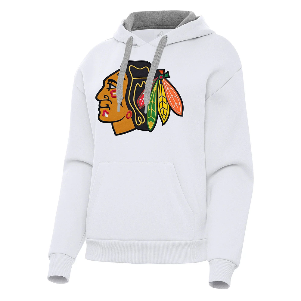Women's Antigua Chicago Blackhawks Victory Pullover Hoodie