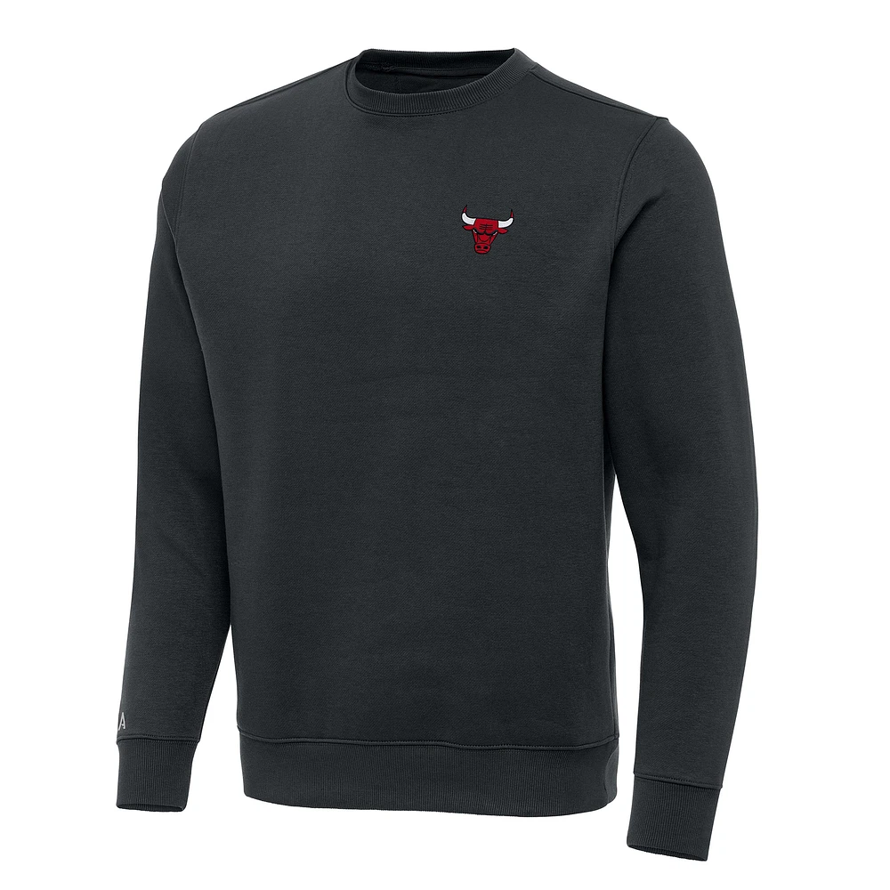 Men's Antigua Charcoal Chicago Bulls Victory Crewneck Pullover Sweatshirt