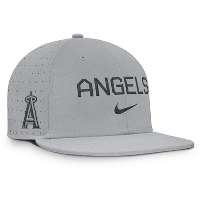 Men's Nike Gray Los Angeles Angels True Performance Fitted Hat