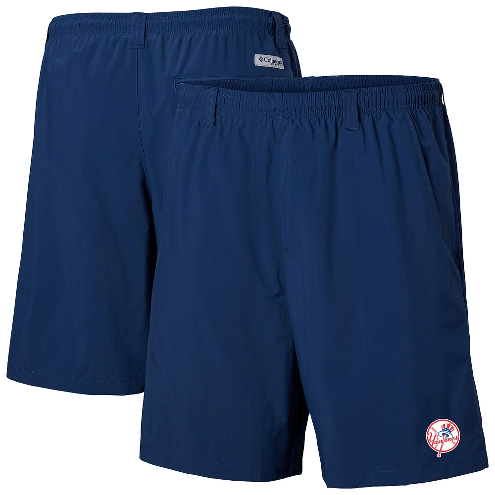 Men's Columbia Navy New York Yankees Backcast Shorts