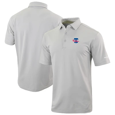 Men's Columbia Philadelphia Phillies Omni-Wick Even Lie Polo