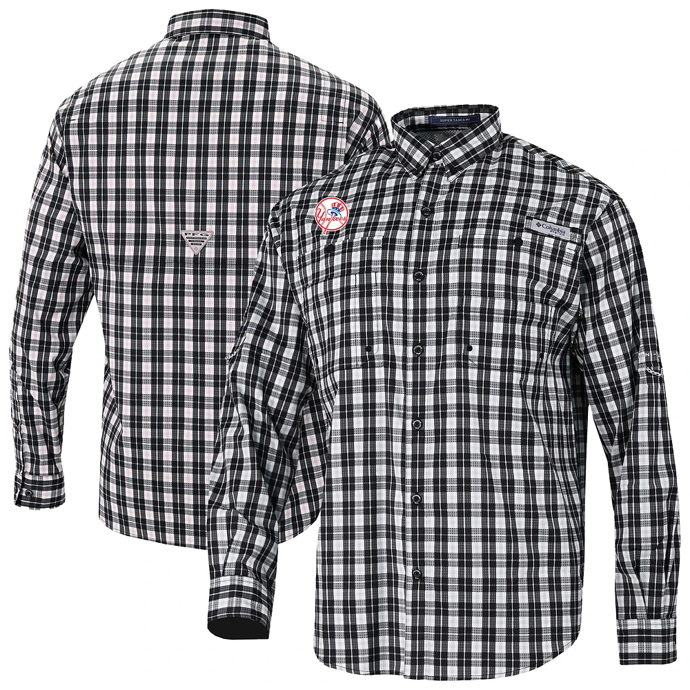 Men's Columbia Black New York Yankees Super Slack Tide Omni-Wick Button-Up Shirt