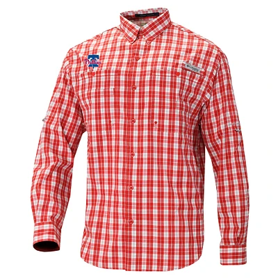 Men's Columbia Red Philadelphia Phillies Super Slack Tide Omni-Wick Button-Up Shirt