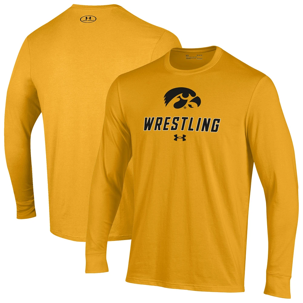 Men's Under Armour Gold Iowa Hawkeyes Wrestling Performance Long Sleeve T-Shirt