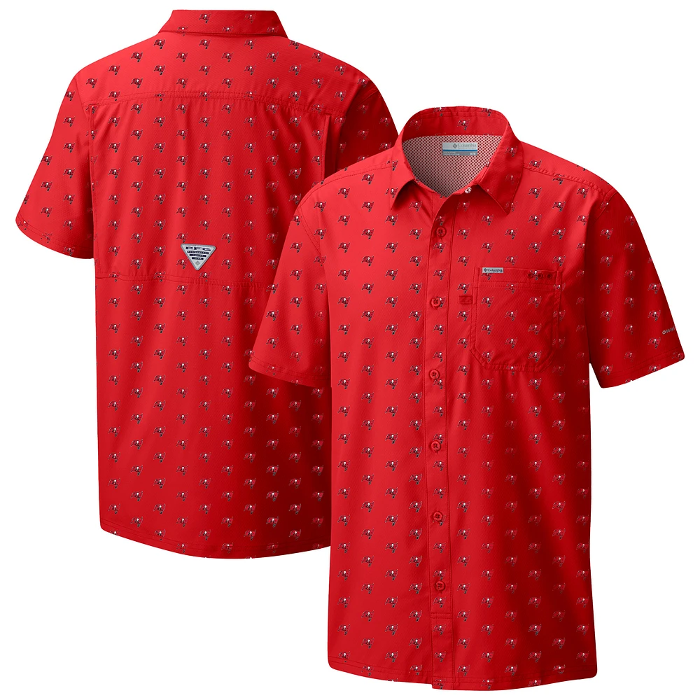Men's Columbia Red Tampa Bay Buccaneers Super Slack Tide Omni-Wick Micro Print Button-Up Shirt