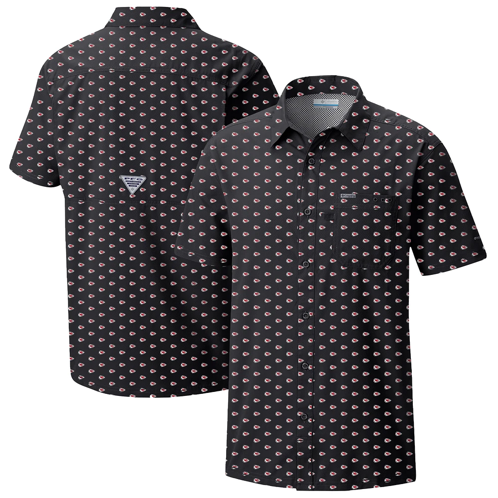 Men's Columbia Black Kansas City Chiefs Super Slack Tide Omni-Wick Micro Print Button-Up Shirt
