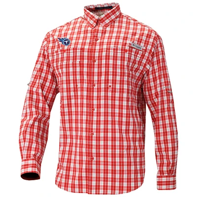 Men's Columbia Red Tennessee Titans Super Slack Tide Long Sleeve Button-Up