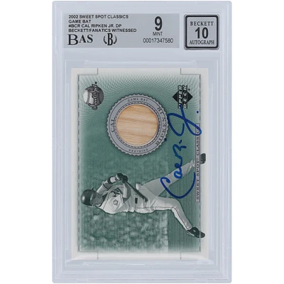 Mike Piazza New York Mets Autographed 2005 Donruss Leaf Sportscasters Beige Fielding Ball #31 #/30 Beckett Fanatics Witnessed Authenticated 10 Card