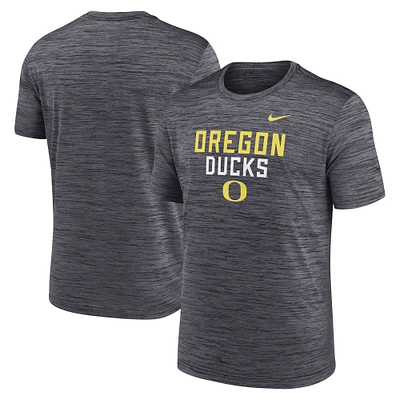 Men's Nike Black Oregon Ducks Campus Center Stack Velocity Performance T-Shirt