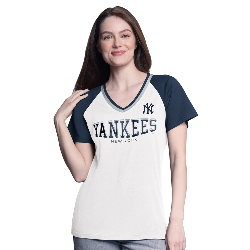 Women's G-III 4Her by Carl Banks White/Navy New York Yankees Ball Park Raglan V-Neck T-Shirt