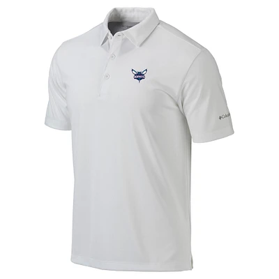 Men's Columbia White Charlotte Hornets Omni-Wick Drive Polo