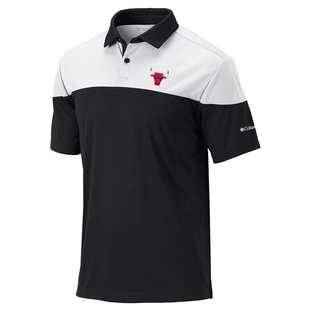 Men's Columbia Black Chicago Bulls Omni-Wick Best Ball Polo