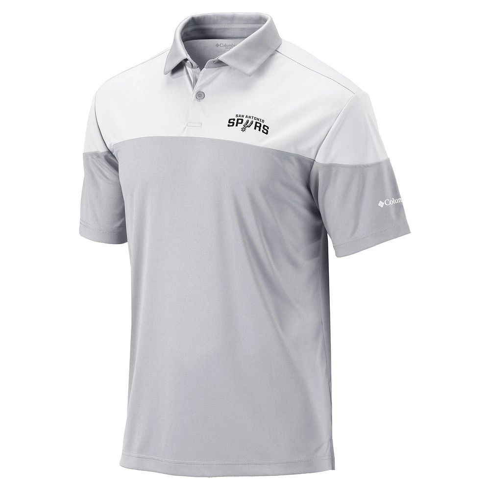 Men's Columbia Gray San Antonio Spurs Omni-Wick Best Ball Polo