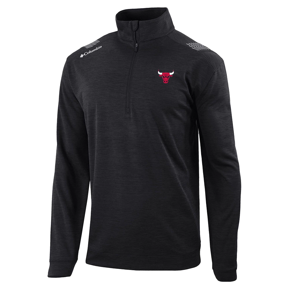 Men's Columbia Black Chicago Bulls Oakland Downs Quarter-Zip Pullover