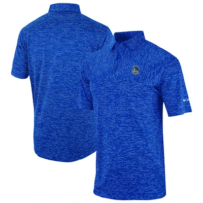 Men's Columbia Royal Golden State Warriors Omni-Wick Heading Out Polo