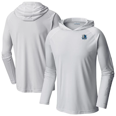 Men's Columbia White Dallas Mavericks Terminal Tackle Long Sleeve Hoodie T-Shirt