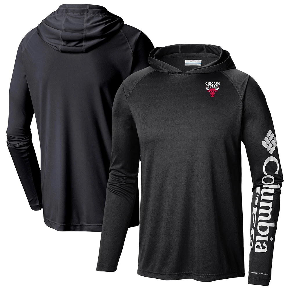 Men's Columbia Chicago Bulls Terminal Tackle Long Sleeve Hoodie T-Shirt