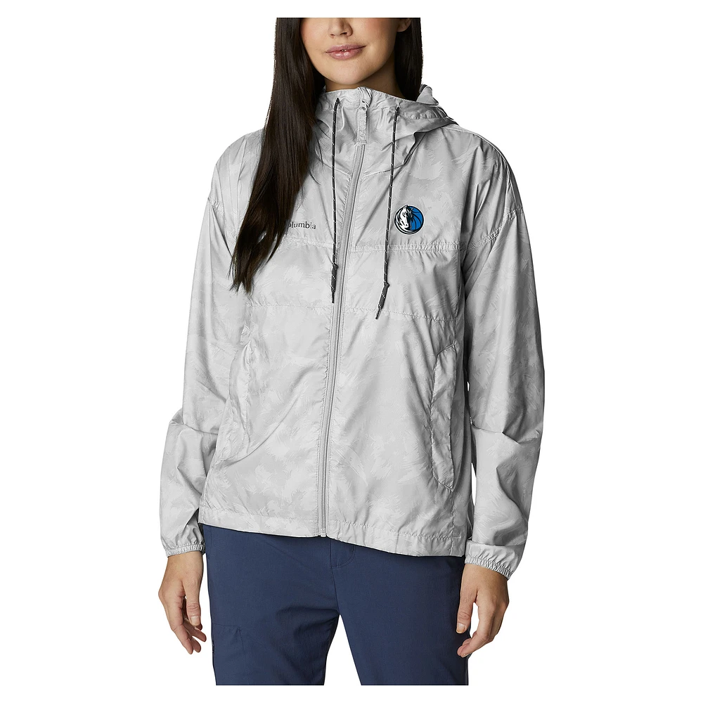 Women's Columbia White Dallas Mavericks Flash Challenger II Omni-Shade Full-Zip Windbreaker Jacket