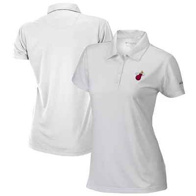 Women's Columbia White Miami Heat Omni-Wick Birdie Polo