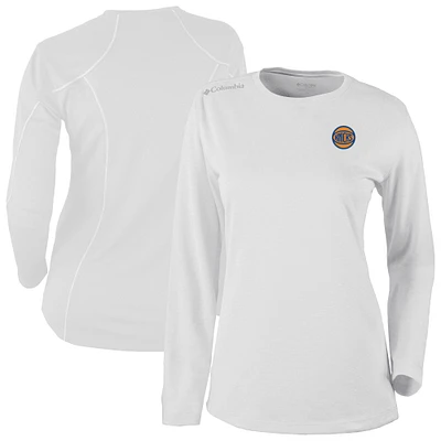 Men's Columbia White New York Knicks Omni-Wick Shotgun Long Sleeve Top